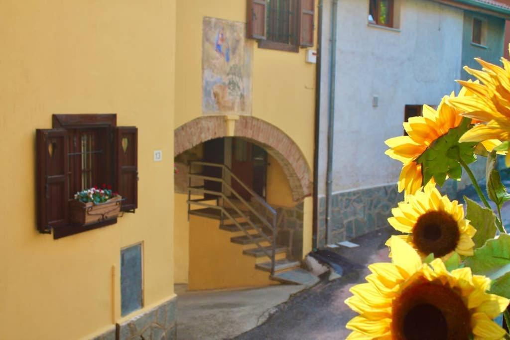 BORGHETTO STORICO - Fronte Castello Villar Dora Exterior foto